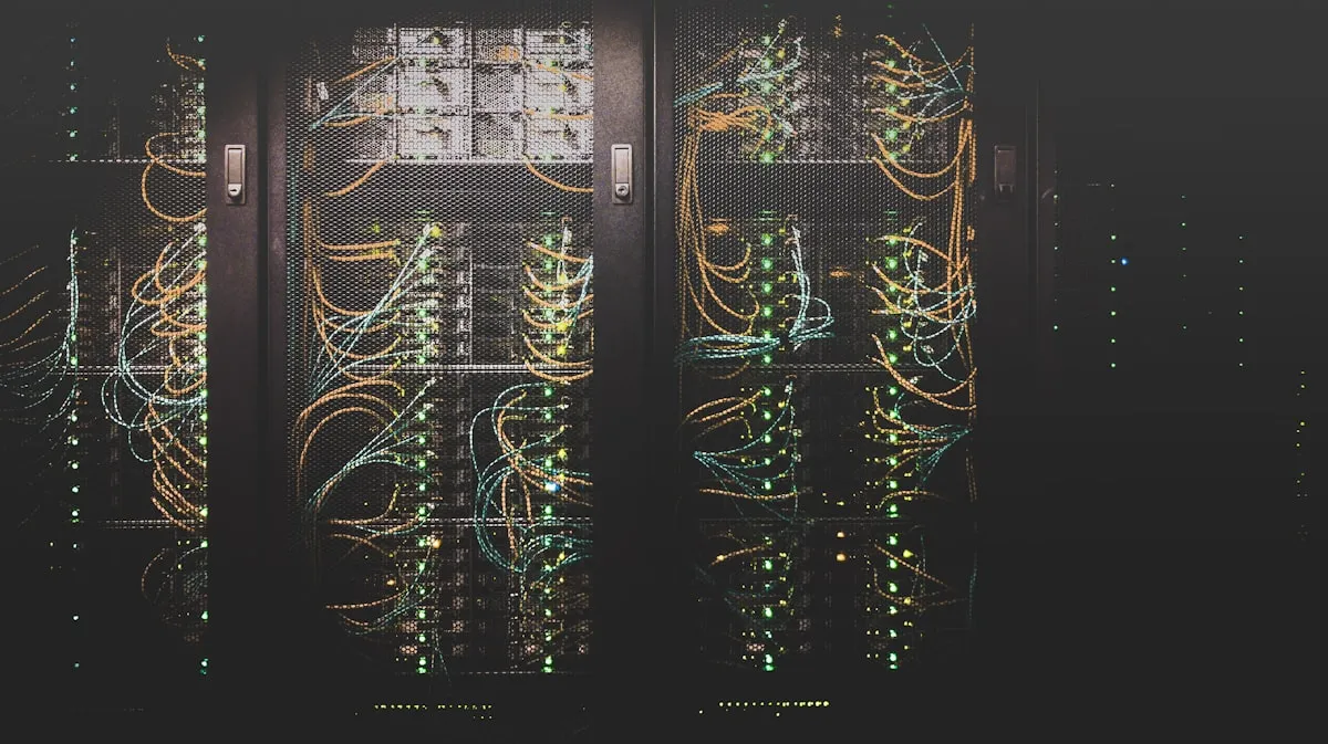 Datacenter com servidores em rack e luzes de rede